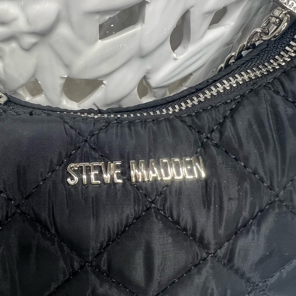 Steve Madden BTAMELA Crossbody Bag, Black, One Size
NWT - Picture 7 of 9